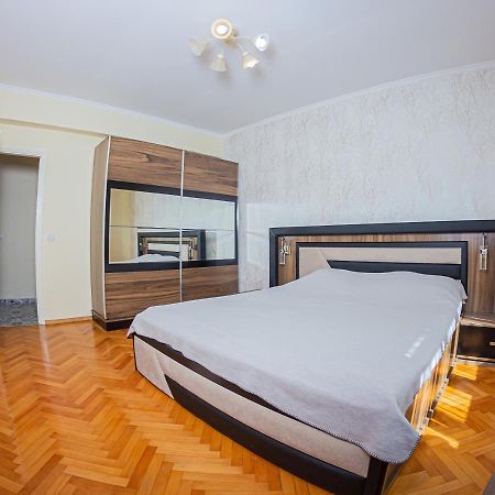 Apartment Emili City Center Бар Екстериор снимка